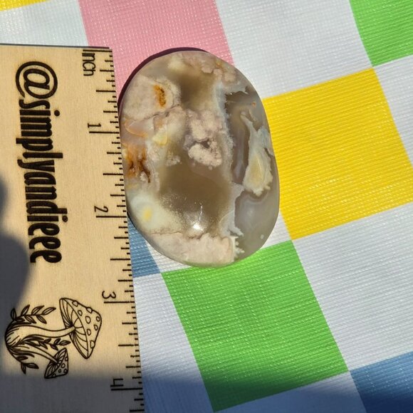 Flower Agate Crystal Palm Stone [D] - Picture 5 of 5